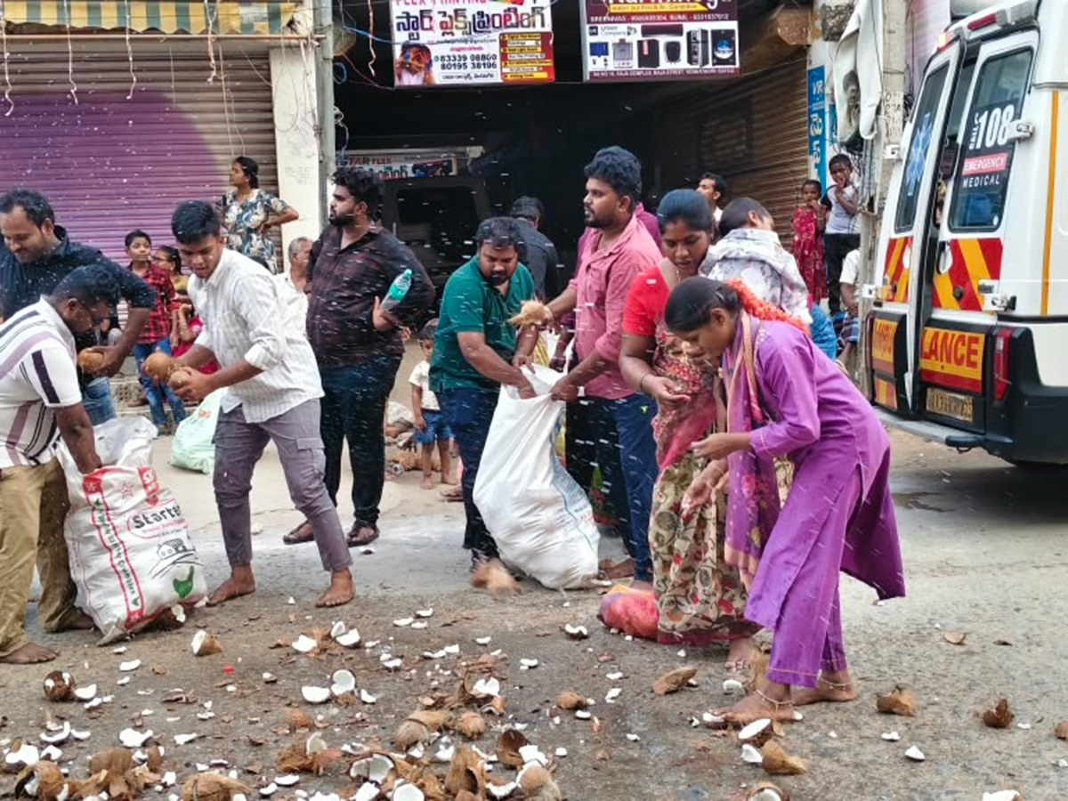 Tirupati : Venkatagiri Poleramma Jatara Photos15