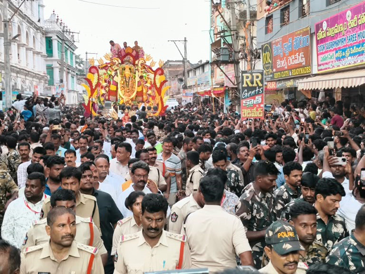 Tirupati : Venkatagiri Poleramma Jatara Photos24