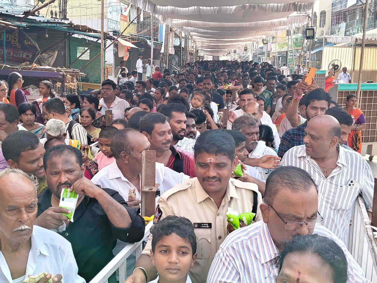 Tirupati : Venkatagiri Poleramma Jatara Photos9