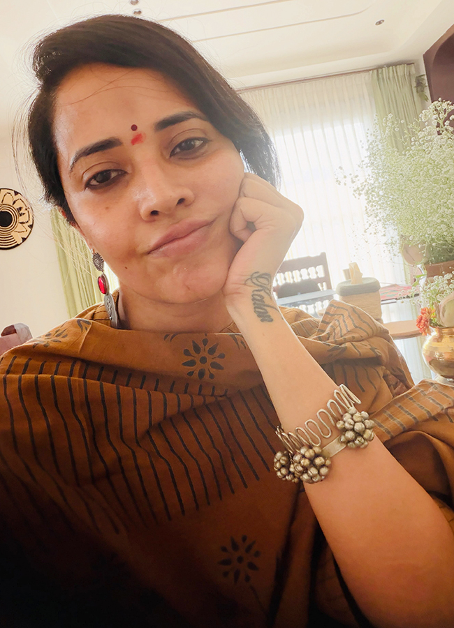 Anchor Anasuya Dasara Celebrations at Home4