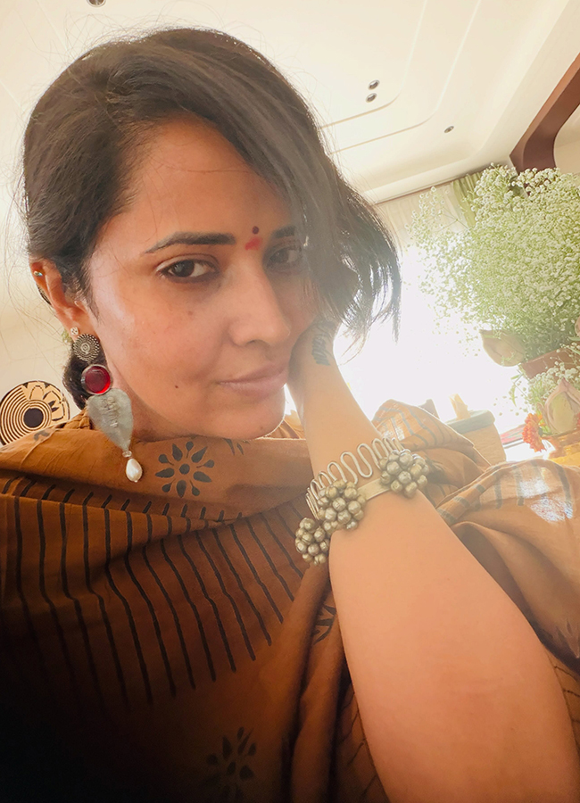 Anchor Anasuya Dasara Celebrations at Home5
