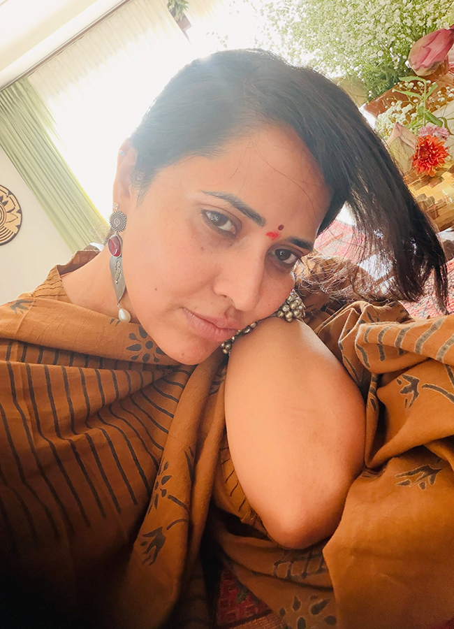 Anchor Anasuya Dasara Celebrations at Home6