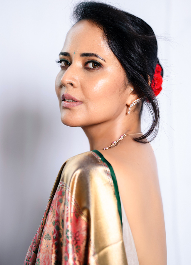 Anchor Anasuya Dasara Celebrations at Home7