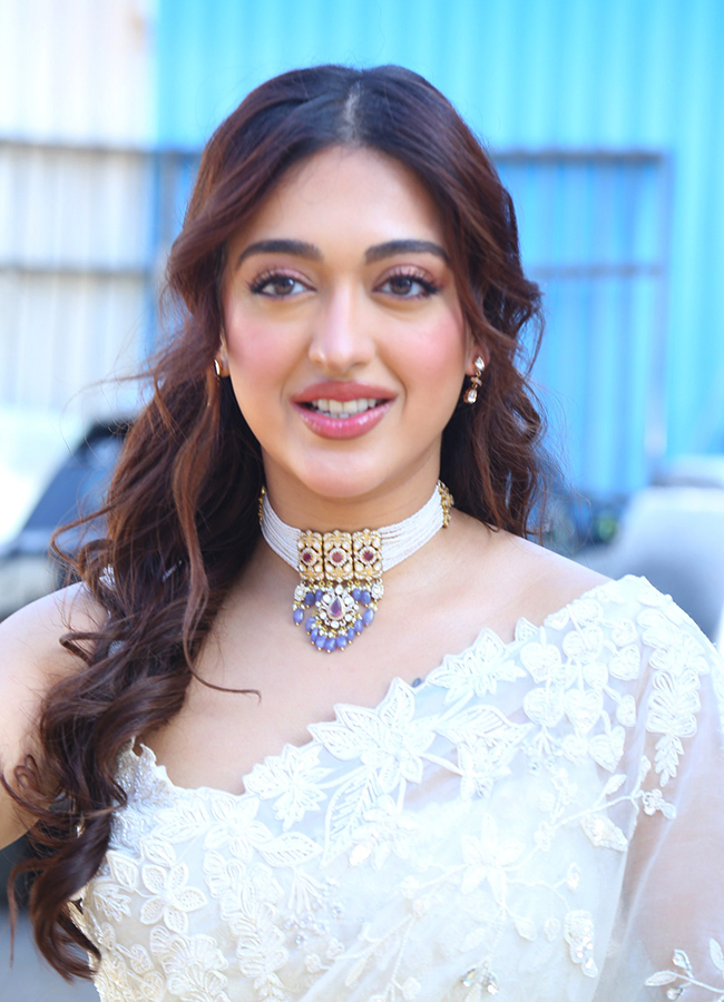 Actress Gayatri Bhardwaj Latest Photos Viral9