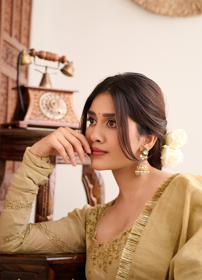 Actress Nabha Natesh Dussehra 2026 Special HD Images7