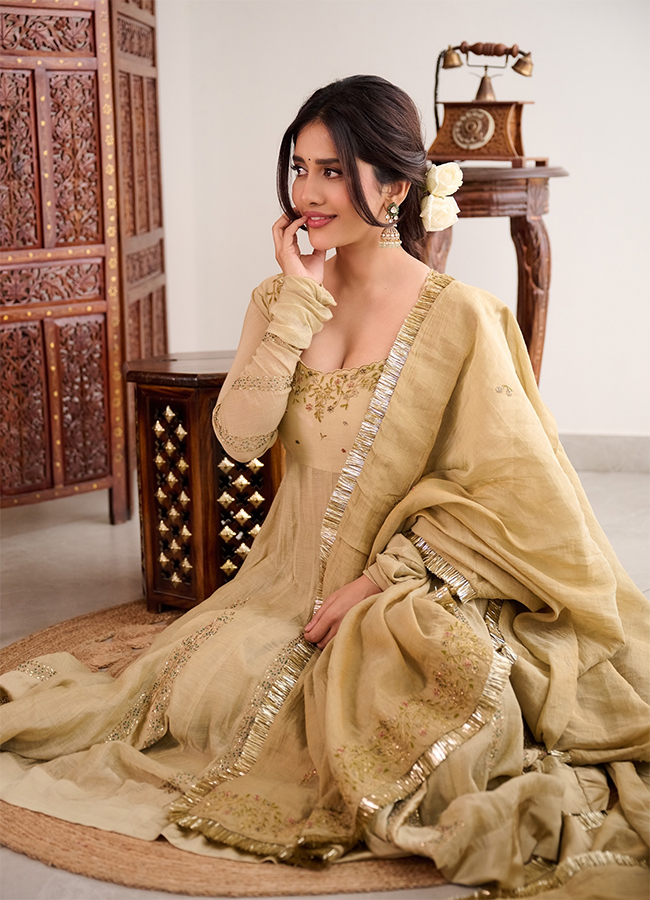 Actress Nabha Natesh Dussehra 2026 Special HD Images9