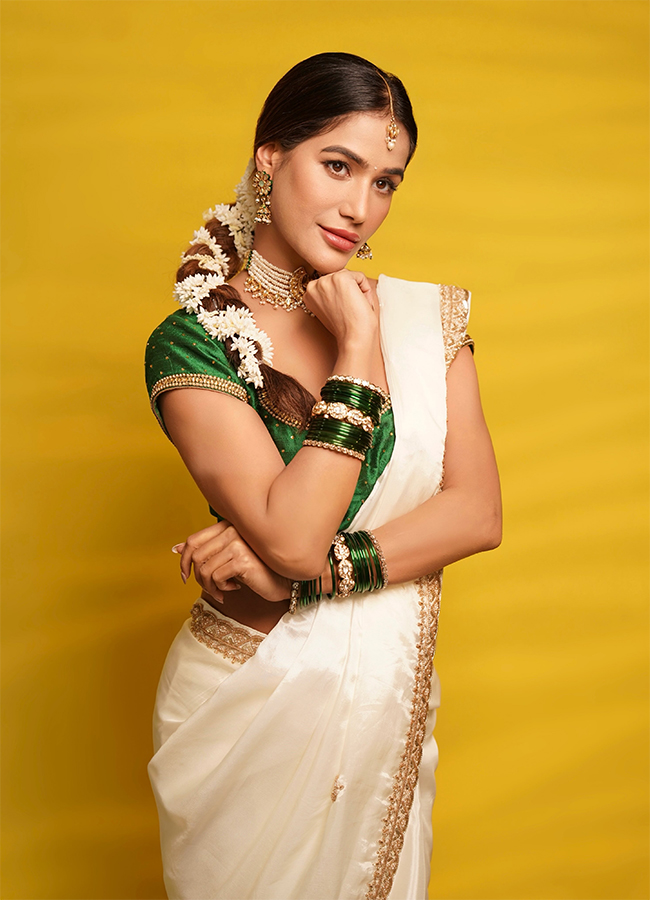Celebrities extend Vijayadashami wishes14