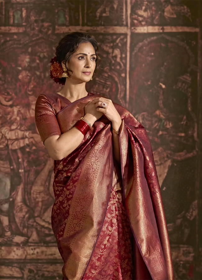 Celebrities extend Vijayadashami wishes15
