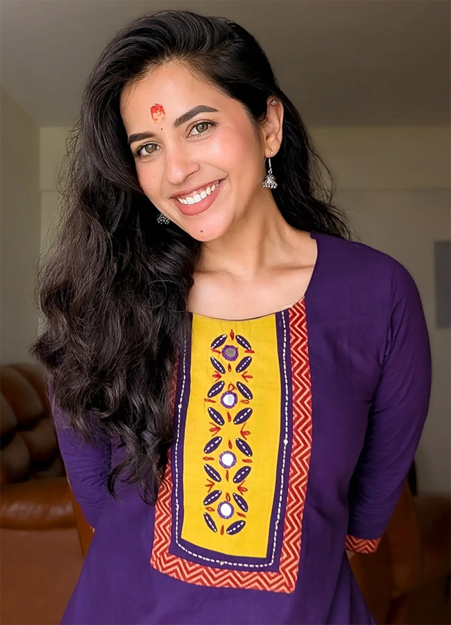 Celebrities extend Vijayadashami wishes17