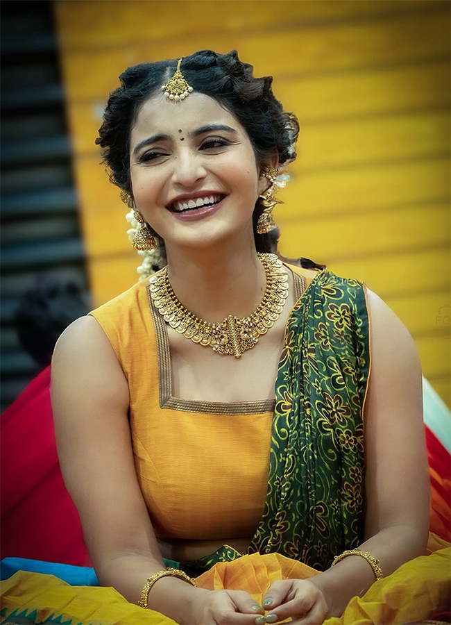 Celebrities extend Vijayadashami wishes20