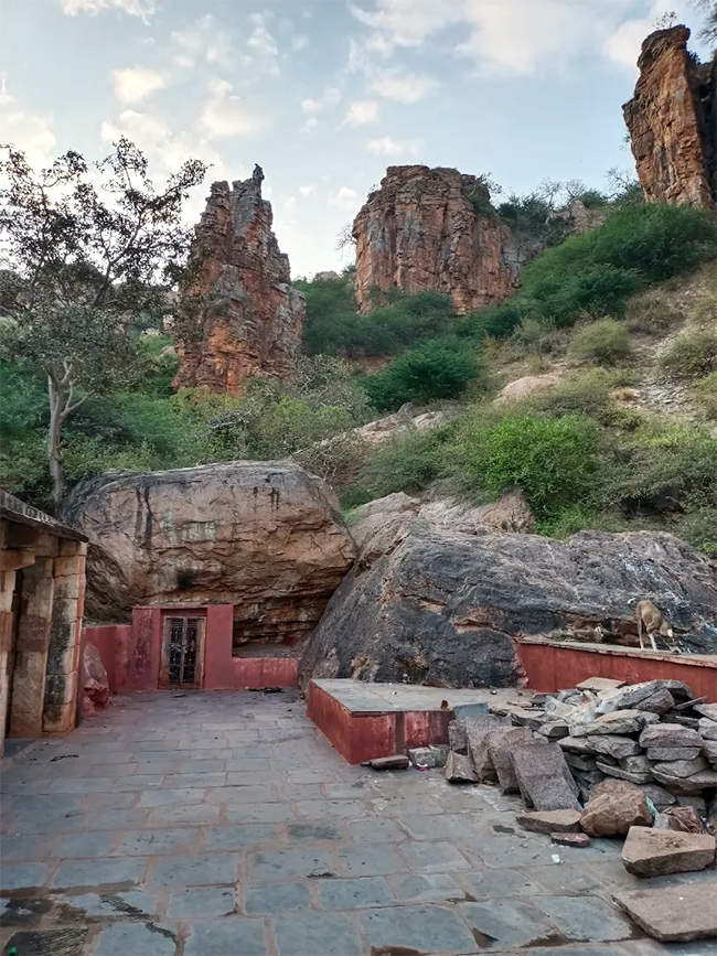 Maddileti Narasimha Swamy Temple R S Rangapuram in Kurnool District11