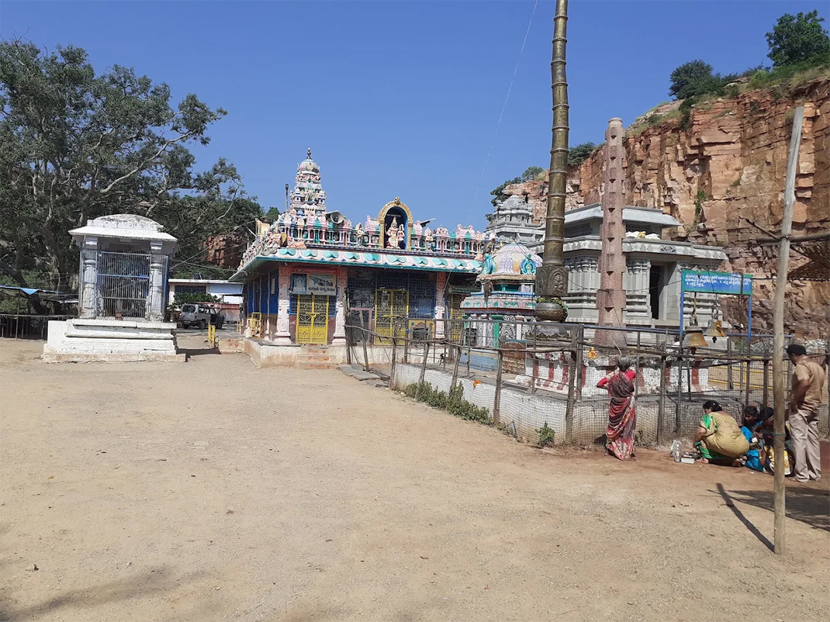 Maddileti Narasimha Swamy Temple R S Rangapuram in Kurnool District7