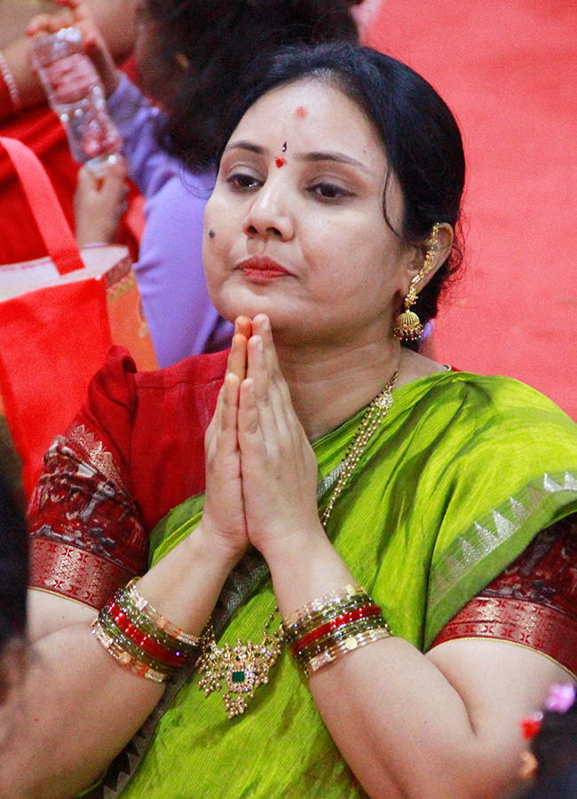 Vijayawada Kanaka Durgamma In Vijayadashami 202619