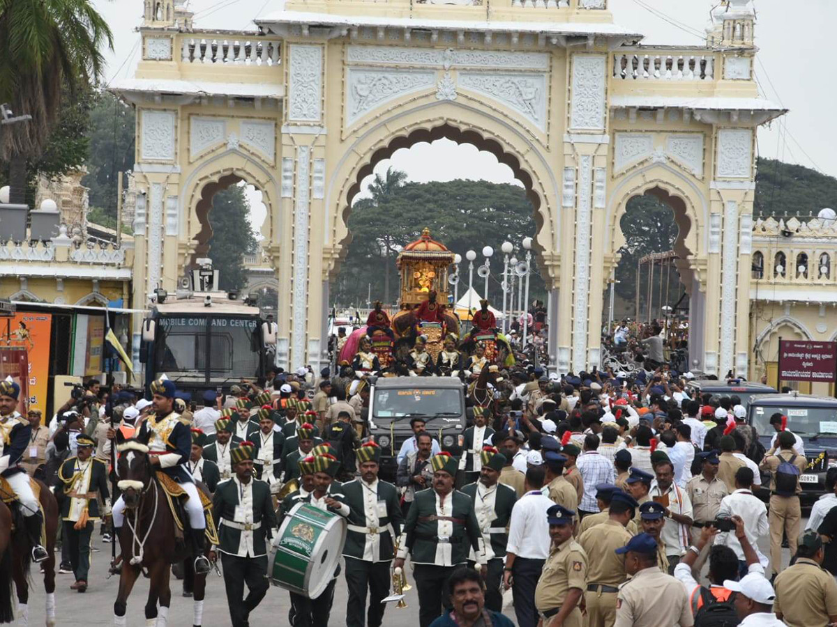 Dussehra Festival Celebrations At Balrama Gate of Mysore Palace5