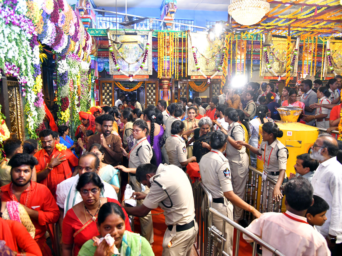 Heavy Devotees Rush : Bhavani Deeksha Viramanalu in Vijayawada11
