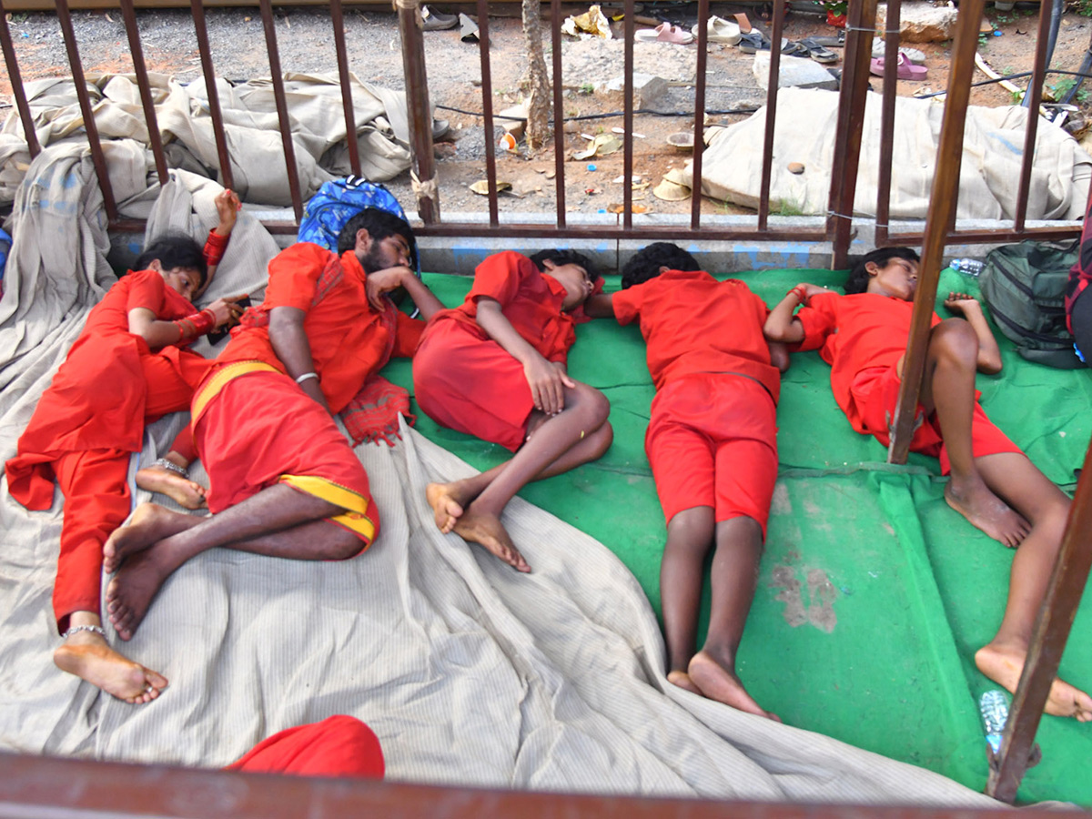 Heavy Devotees Rush : Bhavani Deeksha Viramanalu in Vijayawada14