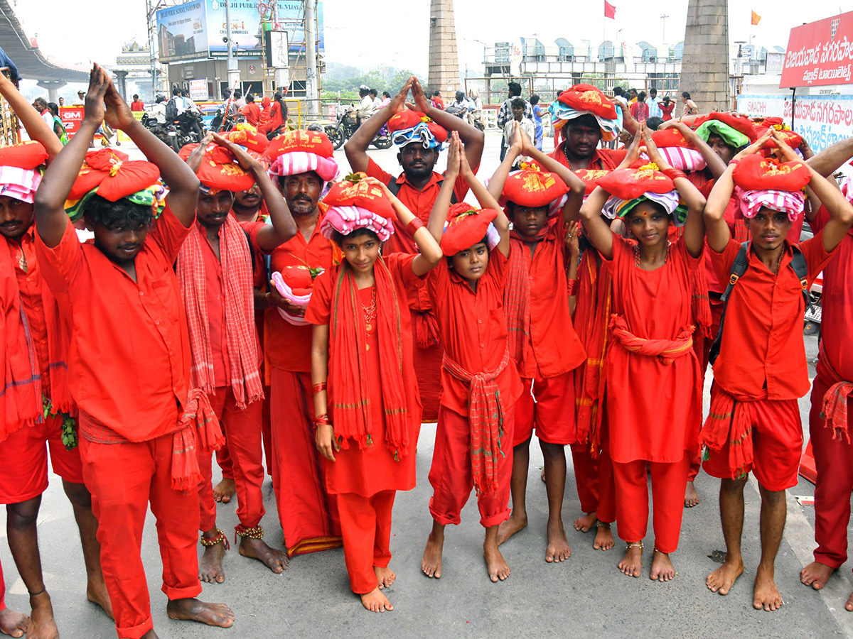 Heavy Devotees Rush : Bhavani Deeksha Viramanalu in Vijayawada21