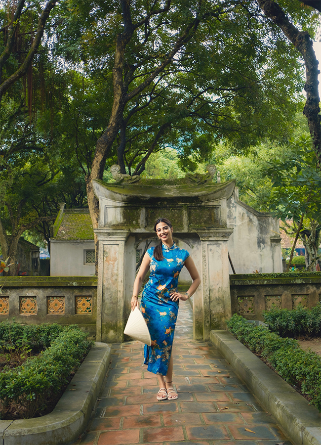 Meenakshi Chaudhary Enjoys Vietnam Trip Viral Photos10