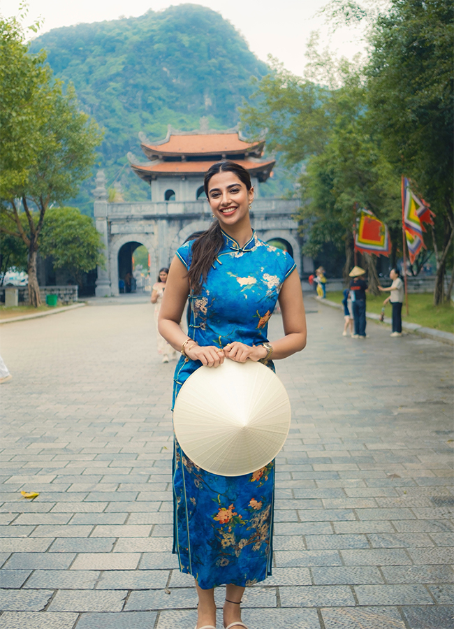 Meenakshi Chaudhary Enjoys Vietnam Trip Viral Photos12