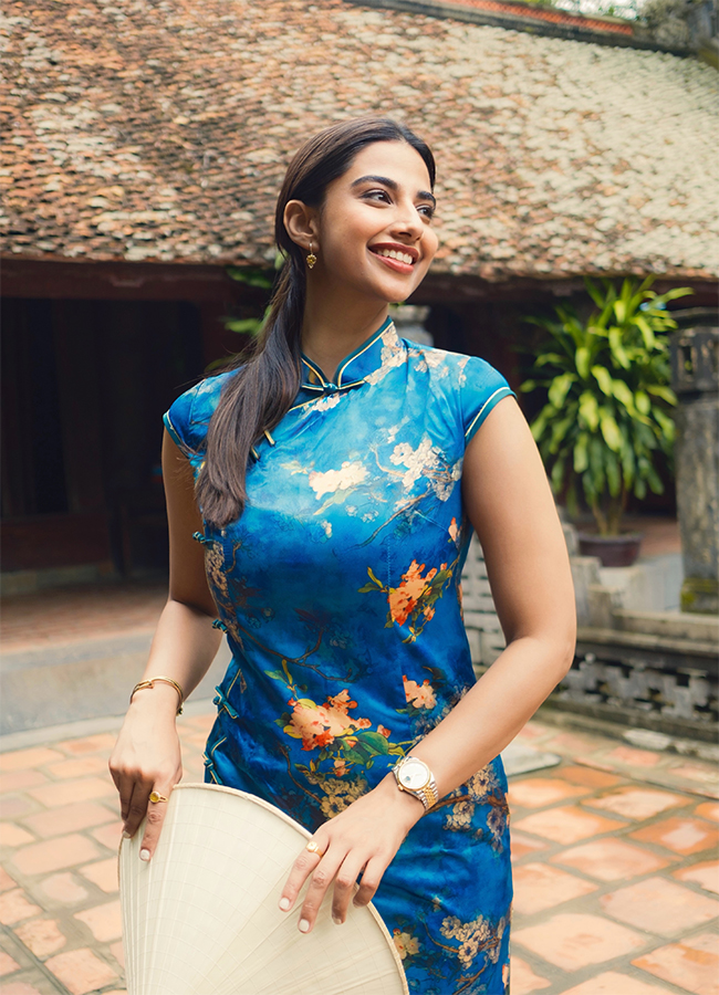 Meenakshi Chaudhary Enjoys Vietnam Trip Viral Photos9