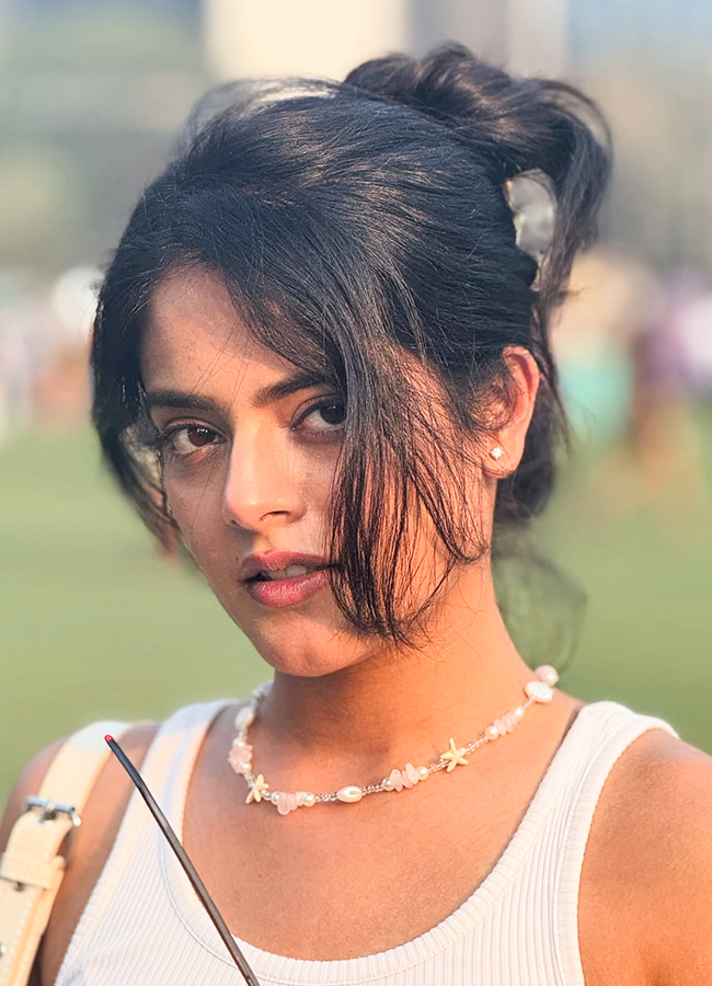 riddhi kumar latest photos13