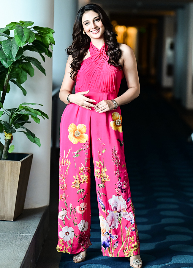 Ritika Nayak Beautiful Photos 10