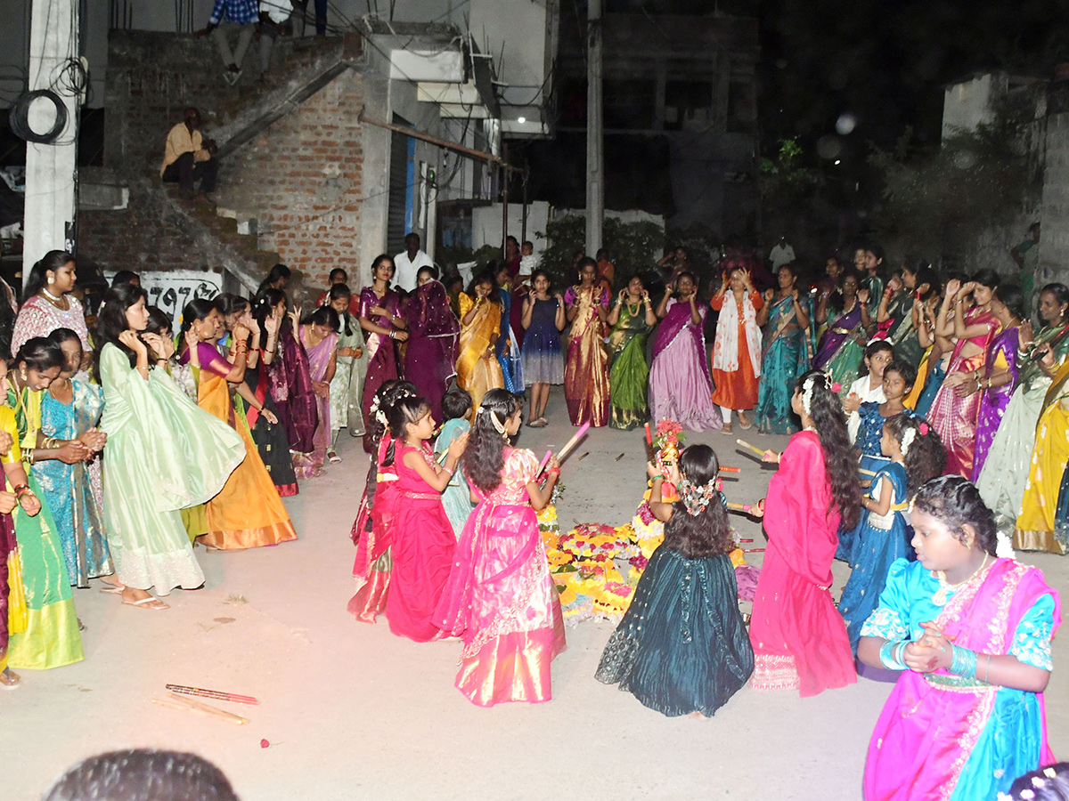Saddula Bathukamma Celebrated Grandly in Karimnagar District22