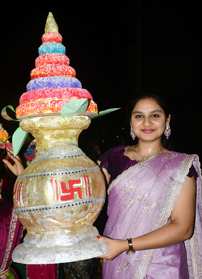 Saddula Bathukamma Celebrated Grandly in Karimnagar District5