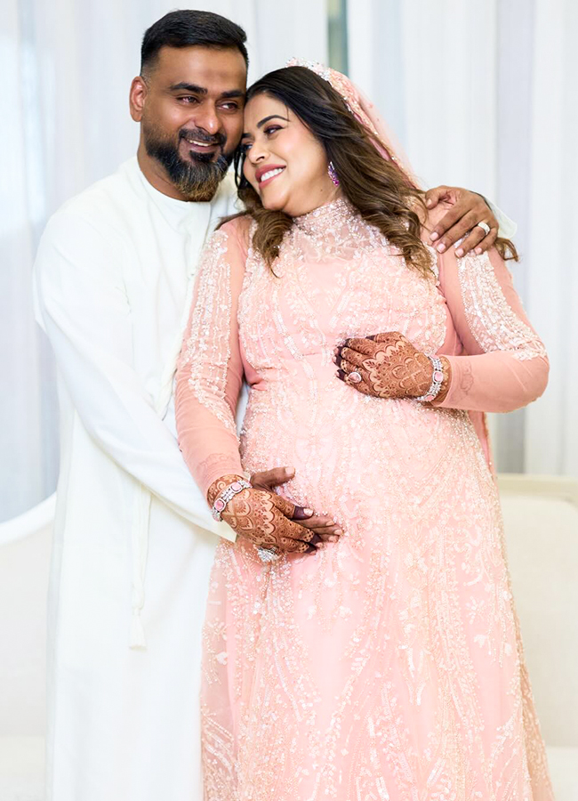 Actress Poorna and Shanid Asif Ali 4th Wedding Anniversary 13