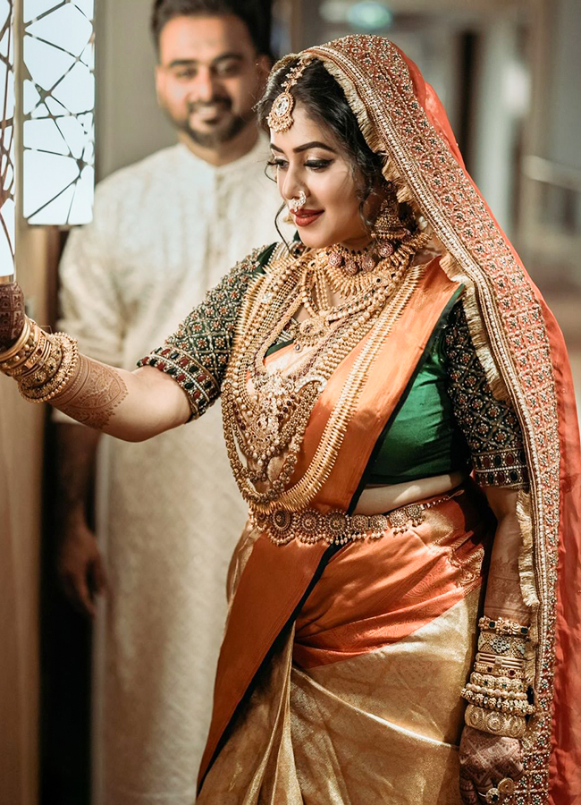 Actress Poorna and Shanid Asif Ali 4th Wedding Anniversary 8
