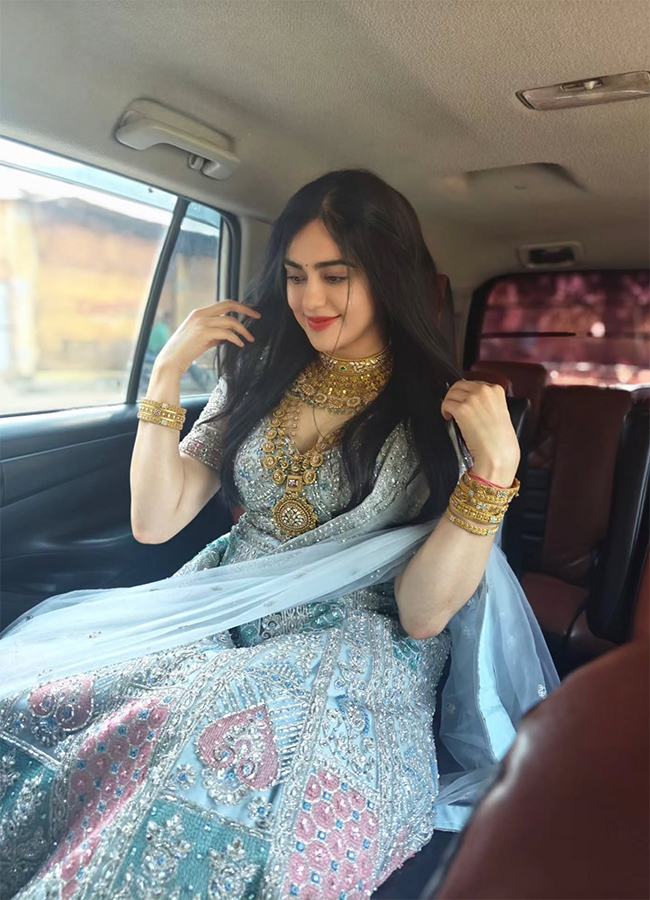 Actress Adah Sharma Latest Photos Viral10