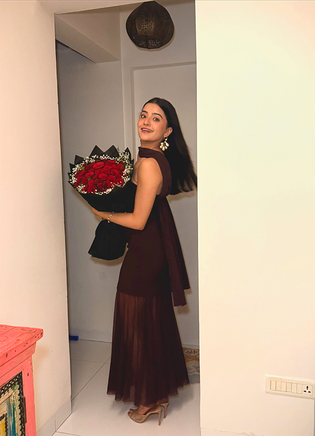 Actress Rukshar Dhillon Birthday Celebrations Viral Photos4