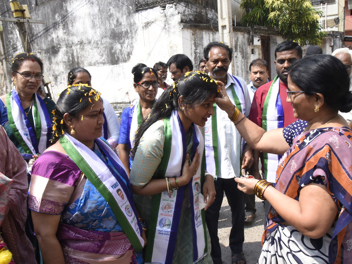 Intense Election Campaigning by YSRCP in Andhra Pradesh3