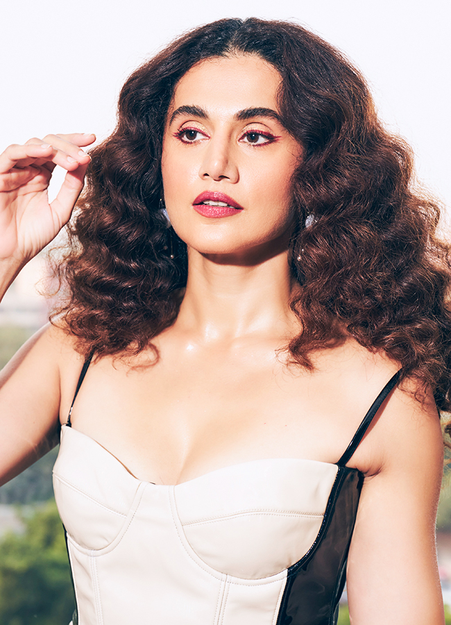 Taapsee Pannu Beautiful Photos 5