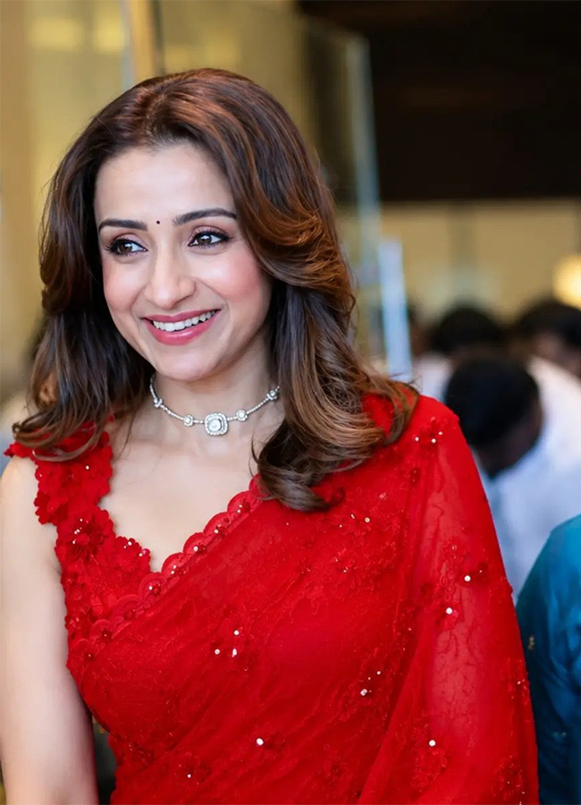 Actress Trisha Krishnan Visited Coimbatore Viral Photos13