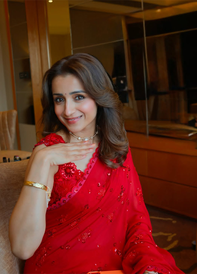 Actress Trisha Krishnan Visited Coimbatore Viral Photos15