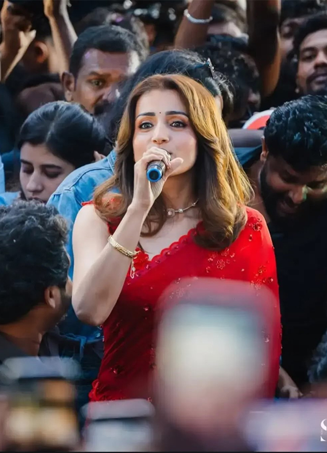 Actress Trisha Krishnan Visited Coimbatore Viral Photos8