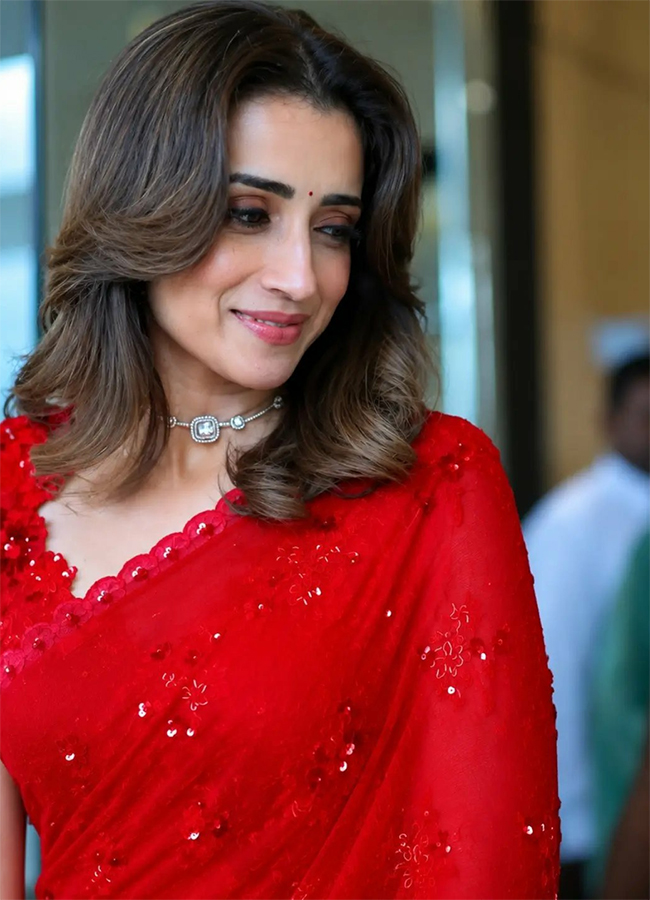 Actress Trisha Krishnan Visited Coimbatore Viral Photos9