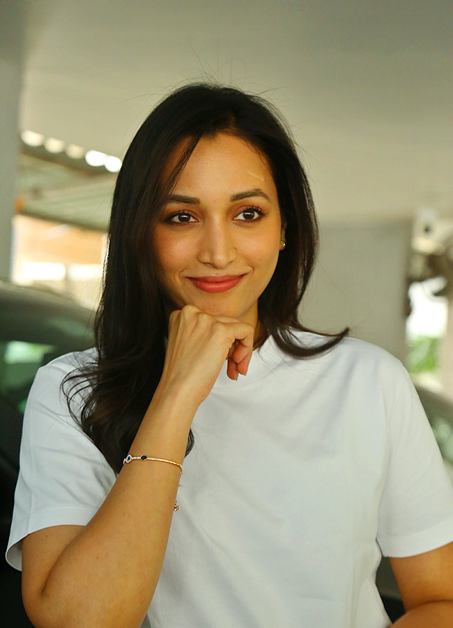 Actress Srinidhi Shetty In Aadarsha Kutumbam Movie18