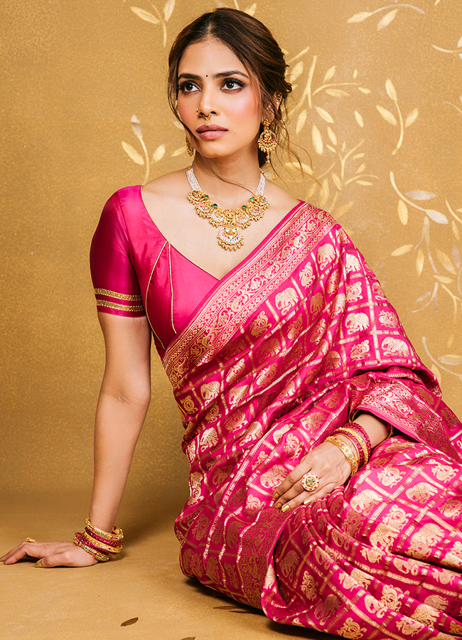 Malavika Mohanan Stuns in Red Dress10