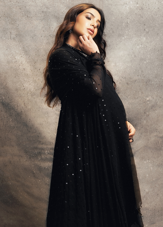 Samantha Pregnancy Latest Look11