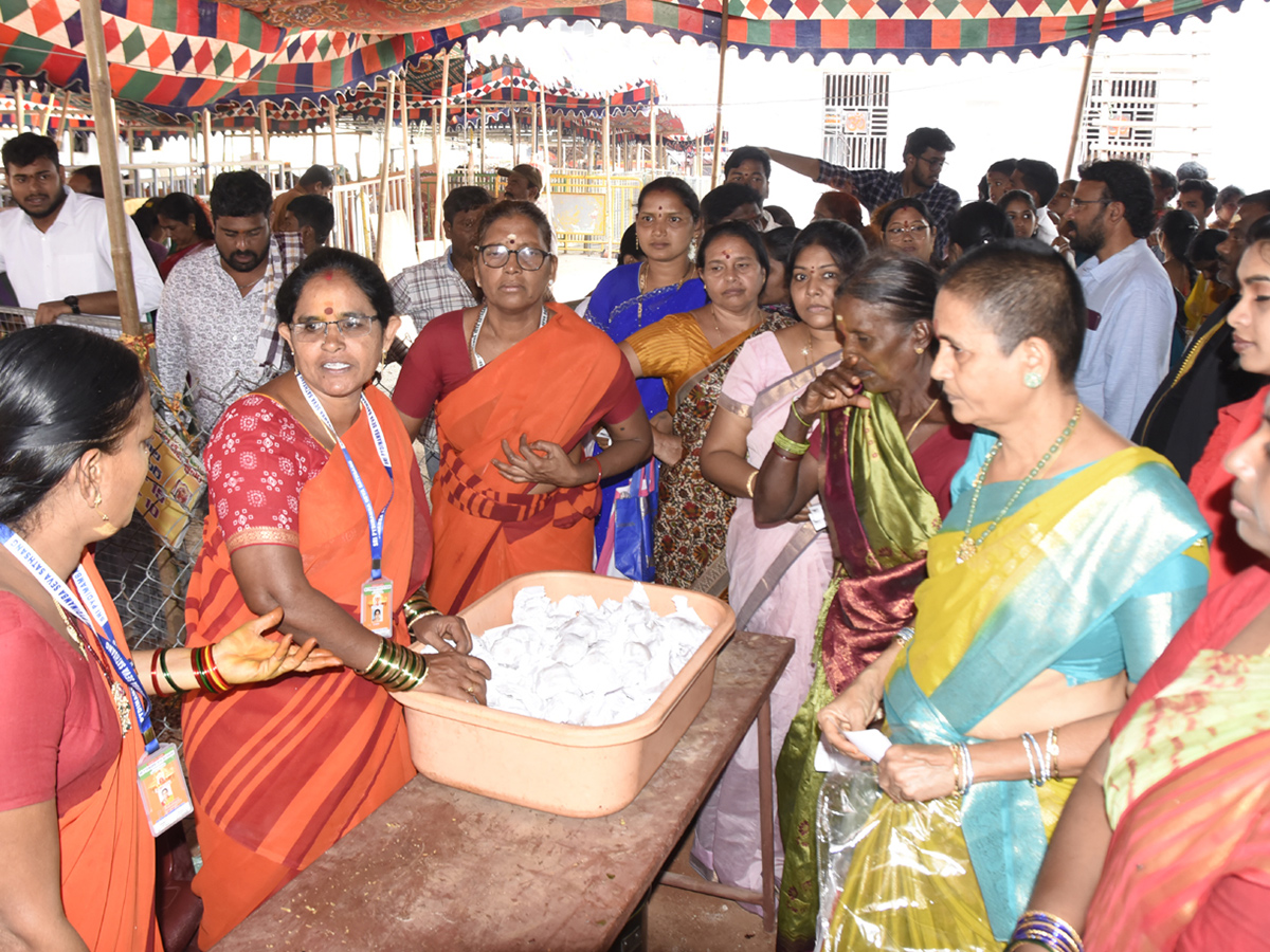 Sri Pydithalli Ammavari Jatara 2026 in Vizianagaram Photo Gallery6