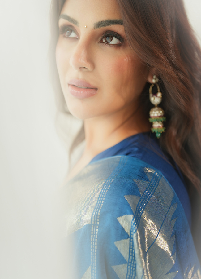 Tollywood Actress Samyuktha Viral Photos10