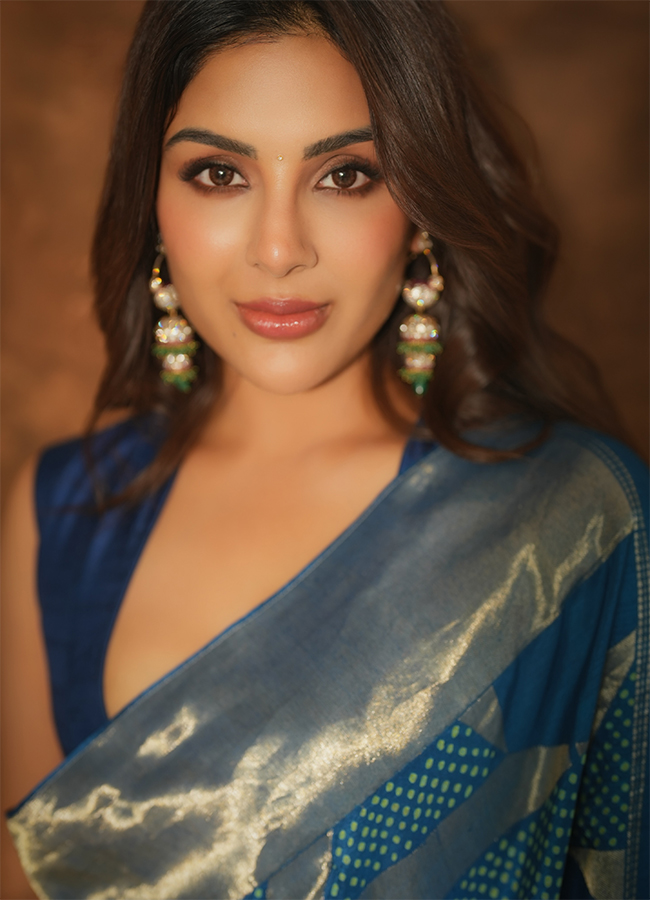 Tollywood Actress Samyuktha Viral Photos11