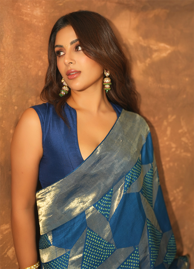 Tollywood Actress Samyuktha Viral Photos2