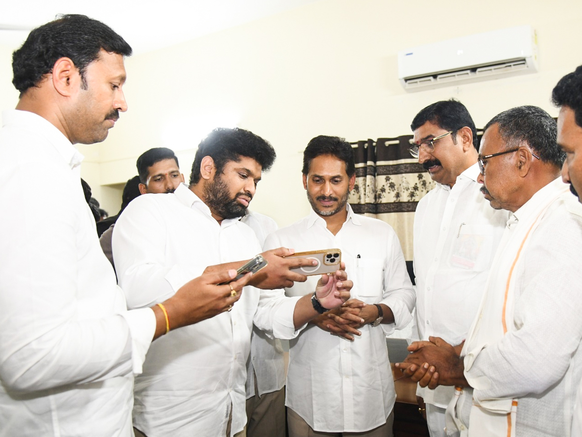 YS Jagan Mohan Reddy to Visit Pulivendula Today Photos8