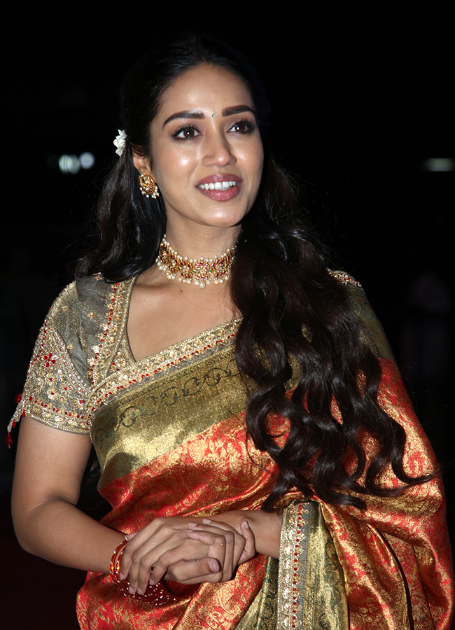 Actress Nivetha Pethuraj In Aadarsha Kutumbam House No: 4719