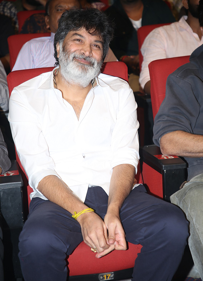 Adarsha Kutumbam Movie Pre Release Event HD Gallery 17