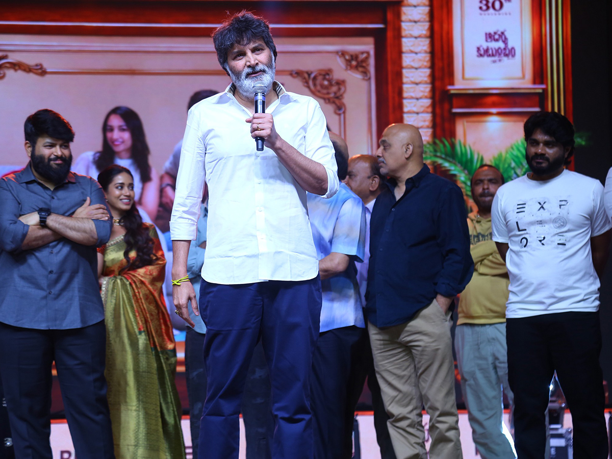 Adarsha Kutumbam Movie Pre Release Event HD Gallery 7