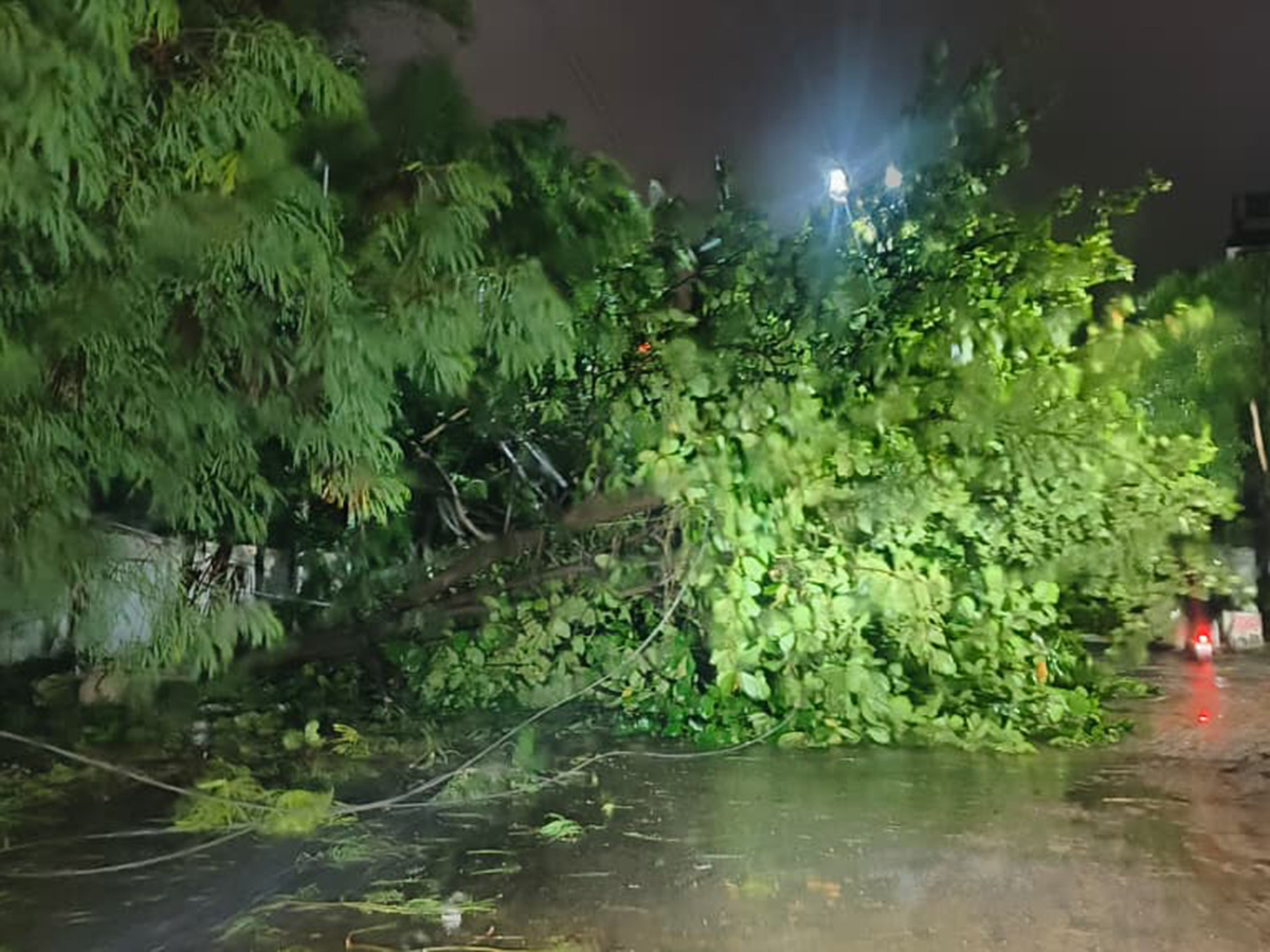 Arnab Cyclone Wreaks Havoc in Visakhapatnam Today Photos11